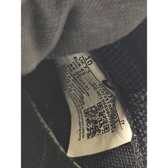 NIKE DUNK LOW PANDA Mens size 10 - Picture 5 of 9